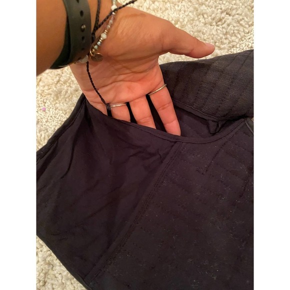 Aritzia Wilfred Black Quilted Vest - Picture 9 of 9